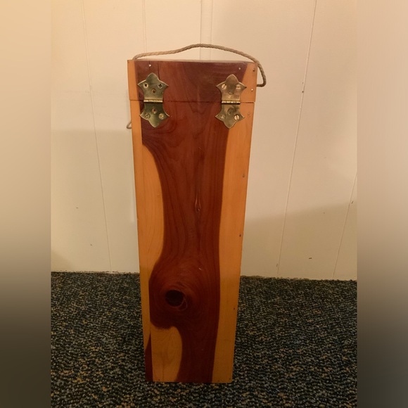 CEDAR STORAGE BOX BY GEE-AR-DEE ENTERPRISE - Picture 3 of 14